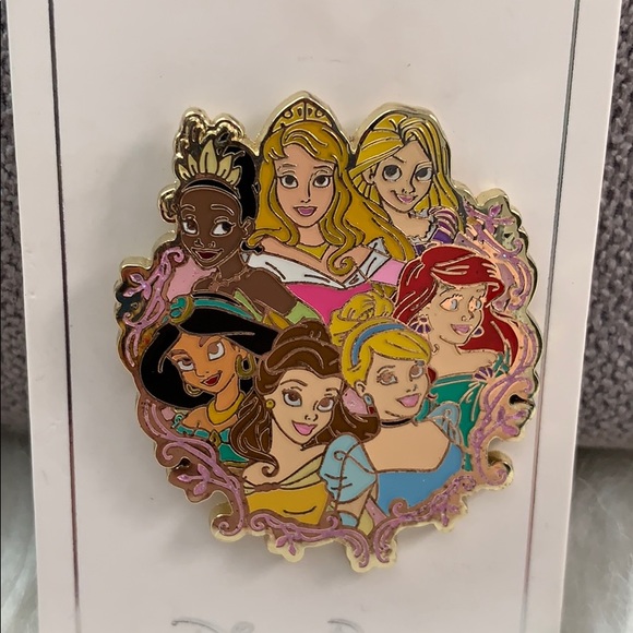 Disney Princesses Pin - Picture 2 of 2